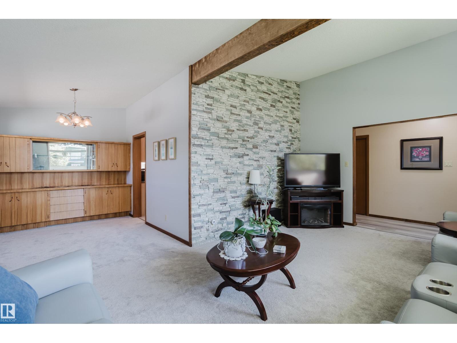 10924 35A Av NW, Duggan — photo 7 of 30