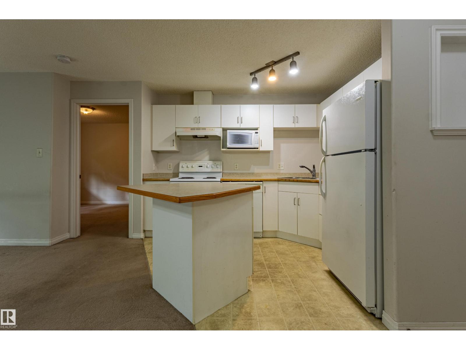 #316 – 11325 83 Street NW, Parkdale (Edmonton) — photo 8 of 29: Property photo