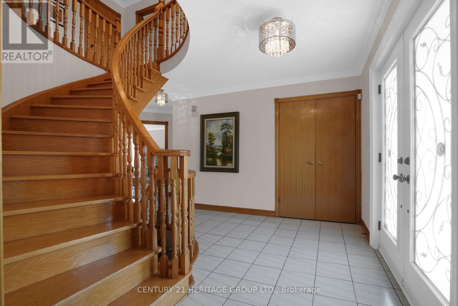 357 POWELL ROAD S - 4
