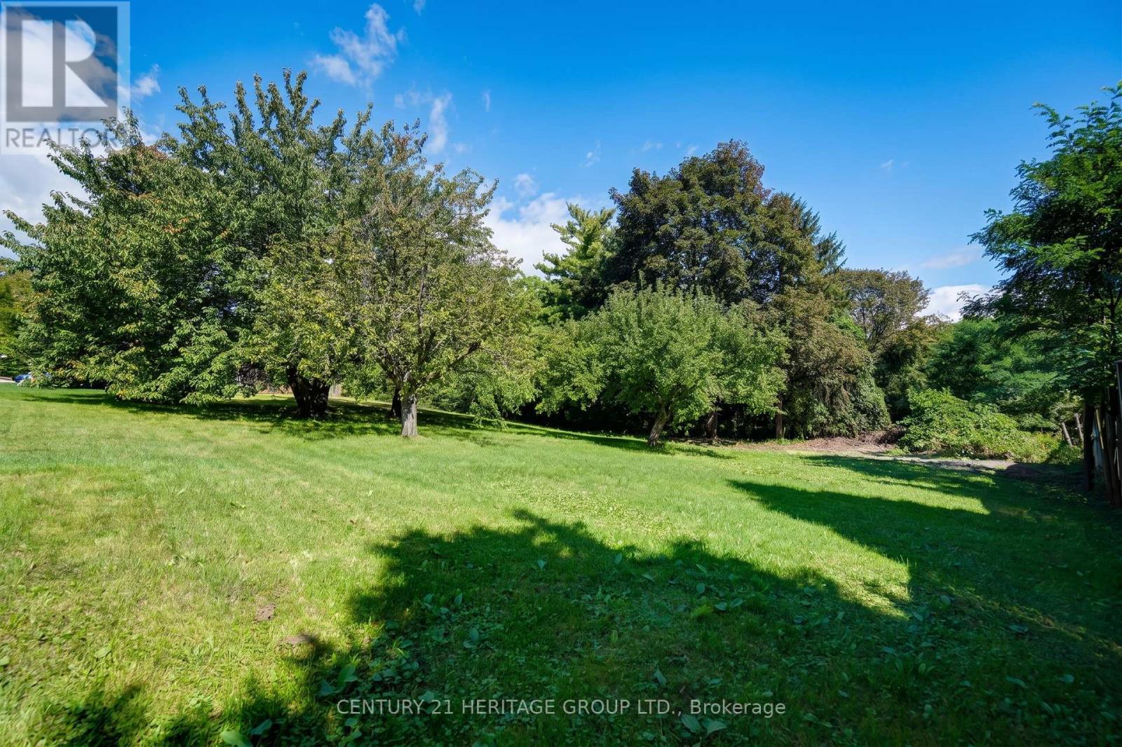 357 POWELL ROAD S - 42