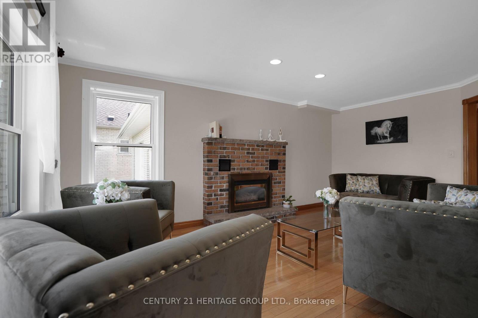 357 Powell Road South, Whitby, ON photo 7