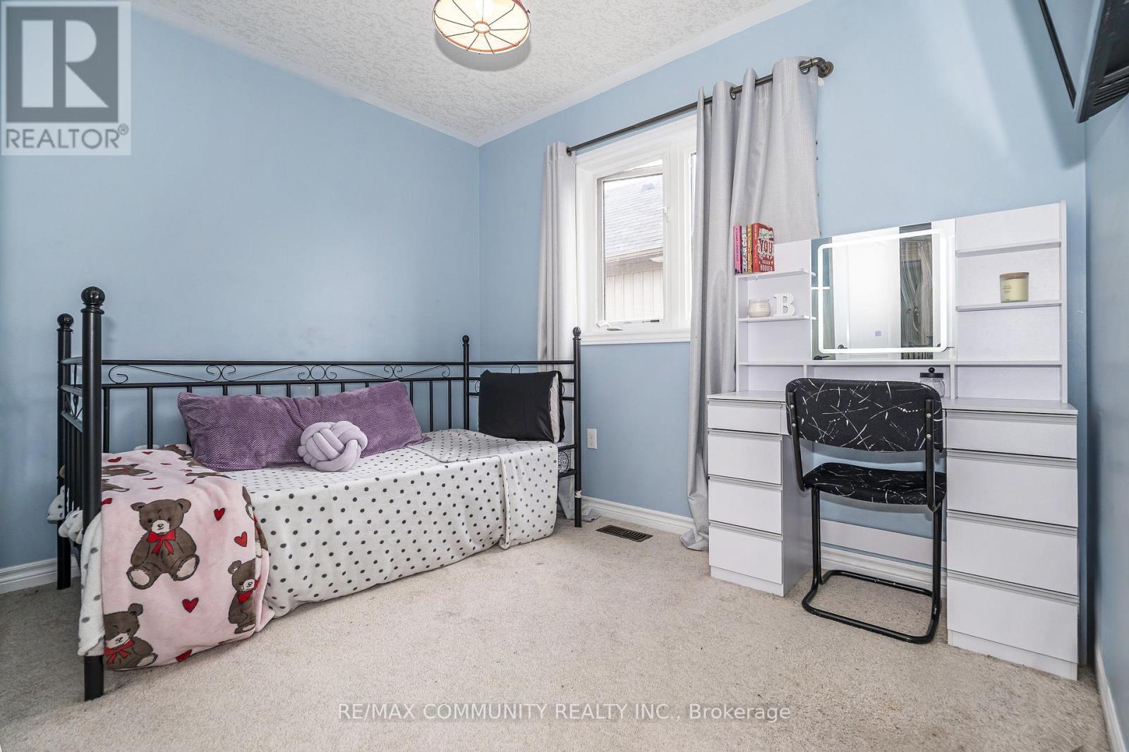 23 Holyrod Drive, Clarington, ON photo 40