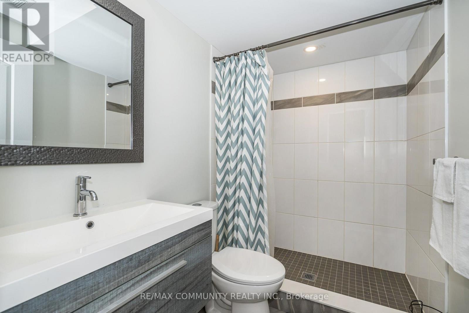 23 Holyrod Drive, Clarington, ON photo 45