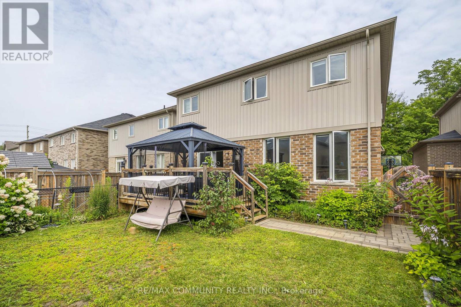 23 HOLYROD DRIVE - 48