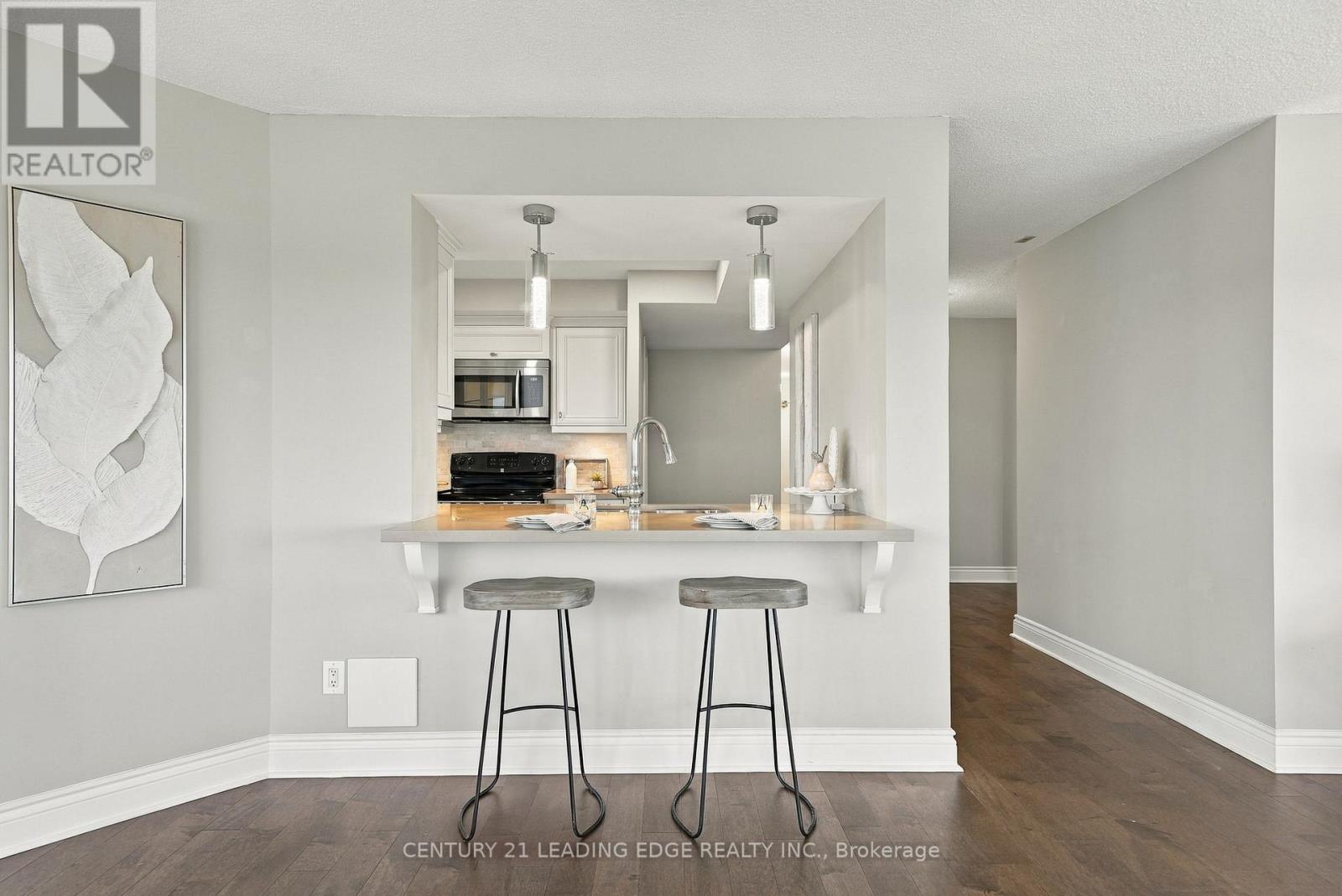 807- 360 Watson Street West, Whitby, ON photo 20
