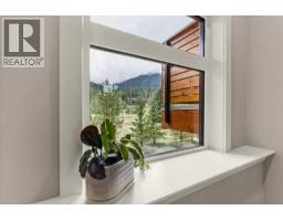 Bedroom - 418 Riva Heights, Canmore, AB T1W3L4 Photo 8