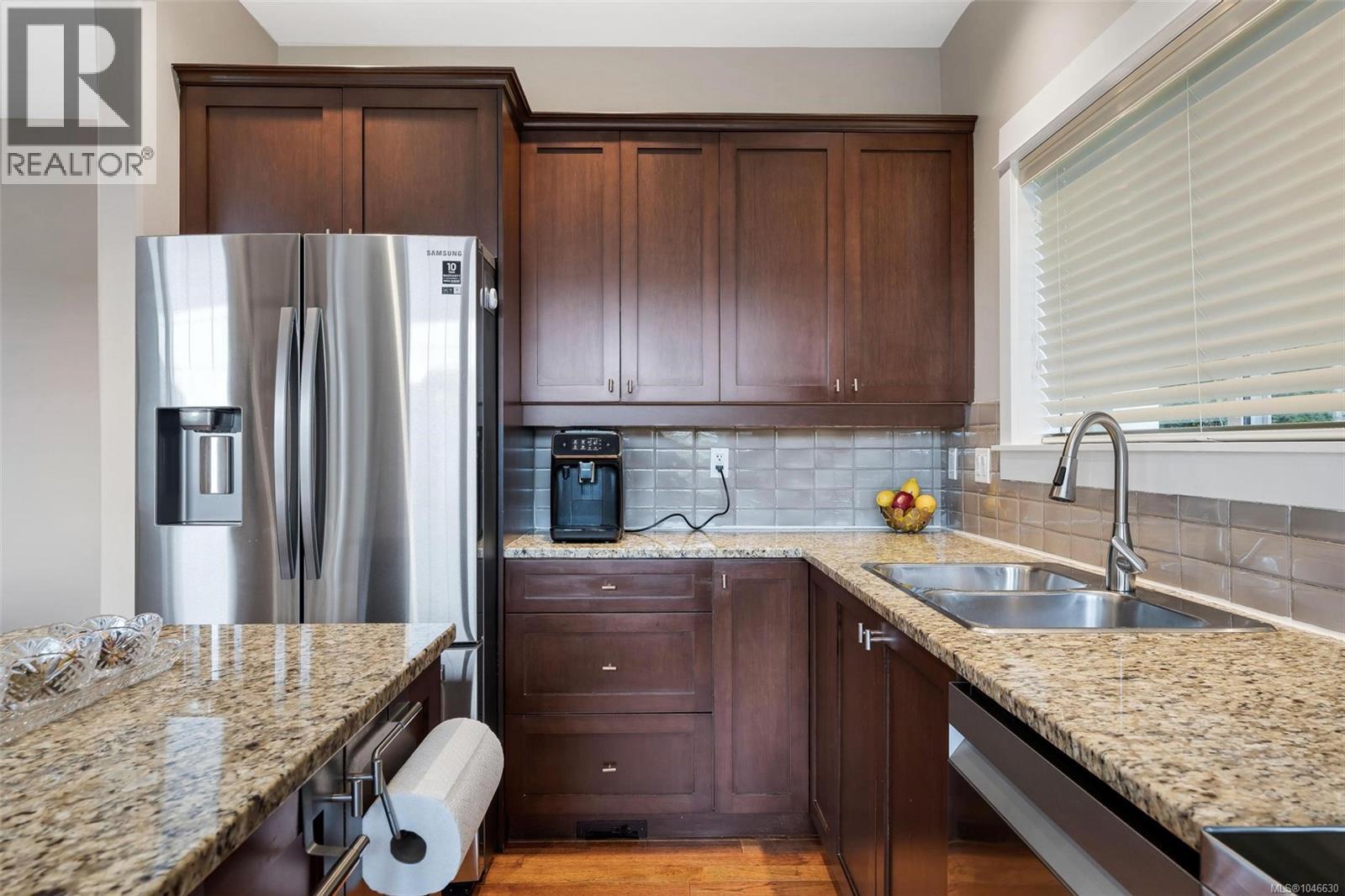 #7 4583 Wilkinson Rd - Image 15