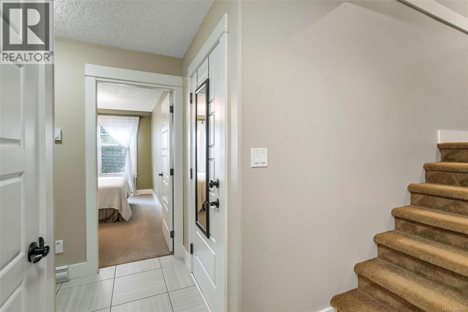 #7 4583 Wilkinson Rd - 37