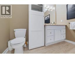 15 Wellington Place Sw, Calgary, AB T3C2C2 Photo 12