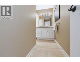 15 Wellington Place Sw, Calgary, AB T3C2C2 Photo 11