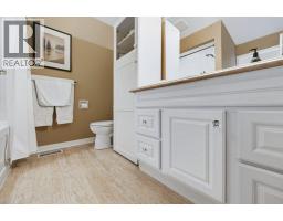 15 Wellington Place Sw, Calgary, AB T3C2C2 Photo 13