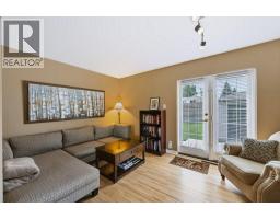 Bedroom - 15 Wellington Place Sw, Calgary, AB T3C2C2 Photo 8
