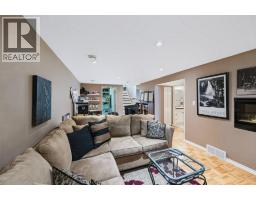 15 Wellington Place Sw, Calgary, AB T3C2C2 Photo 22