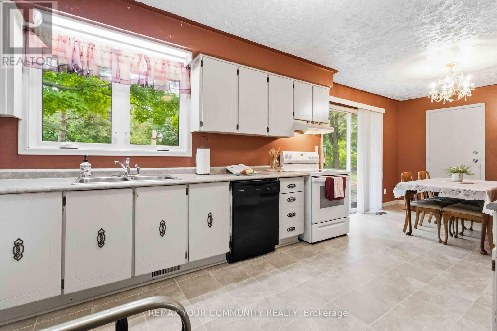 5 MEDINA SQUARE - 14