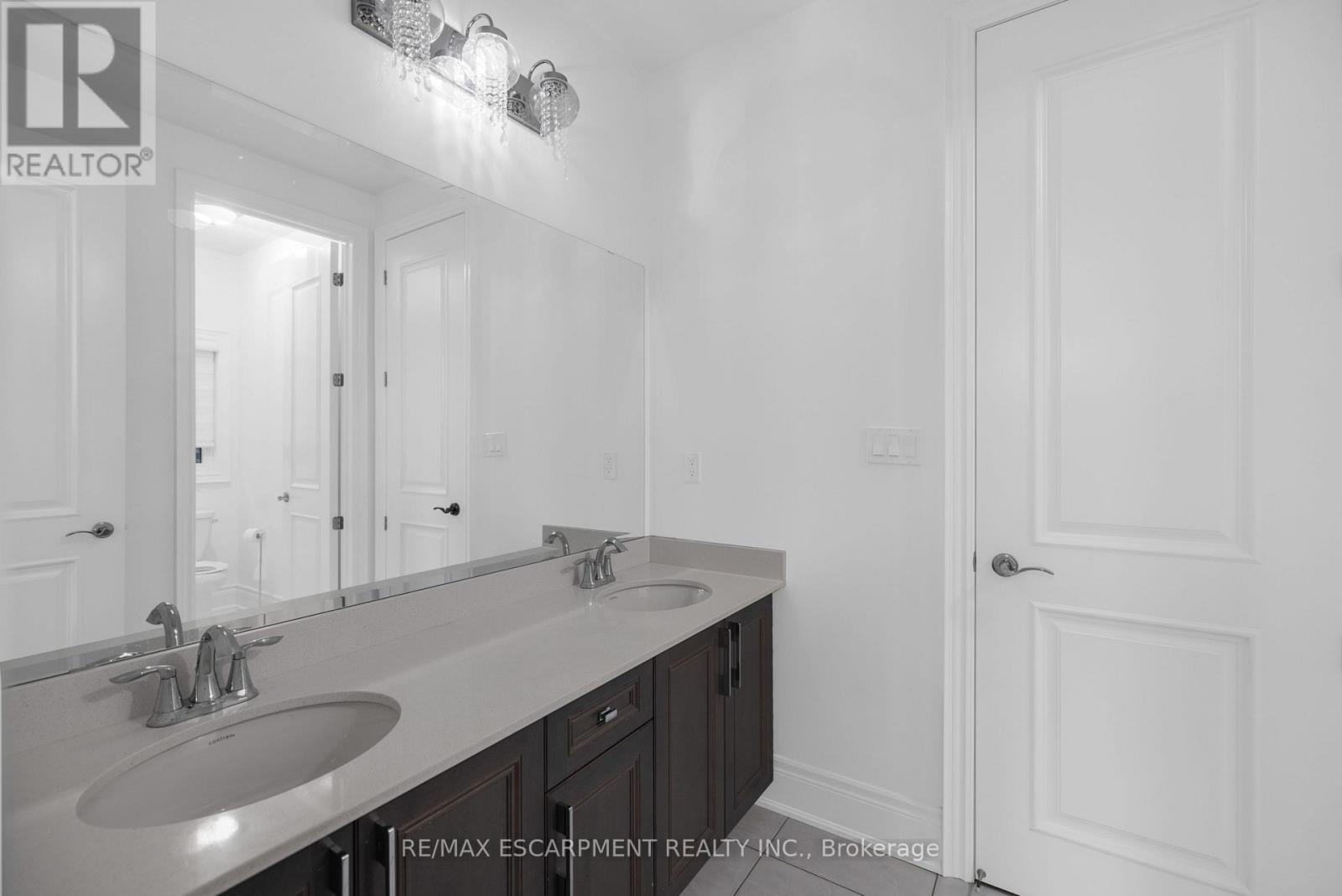 17 YATES AVENUE - 22