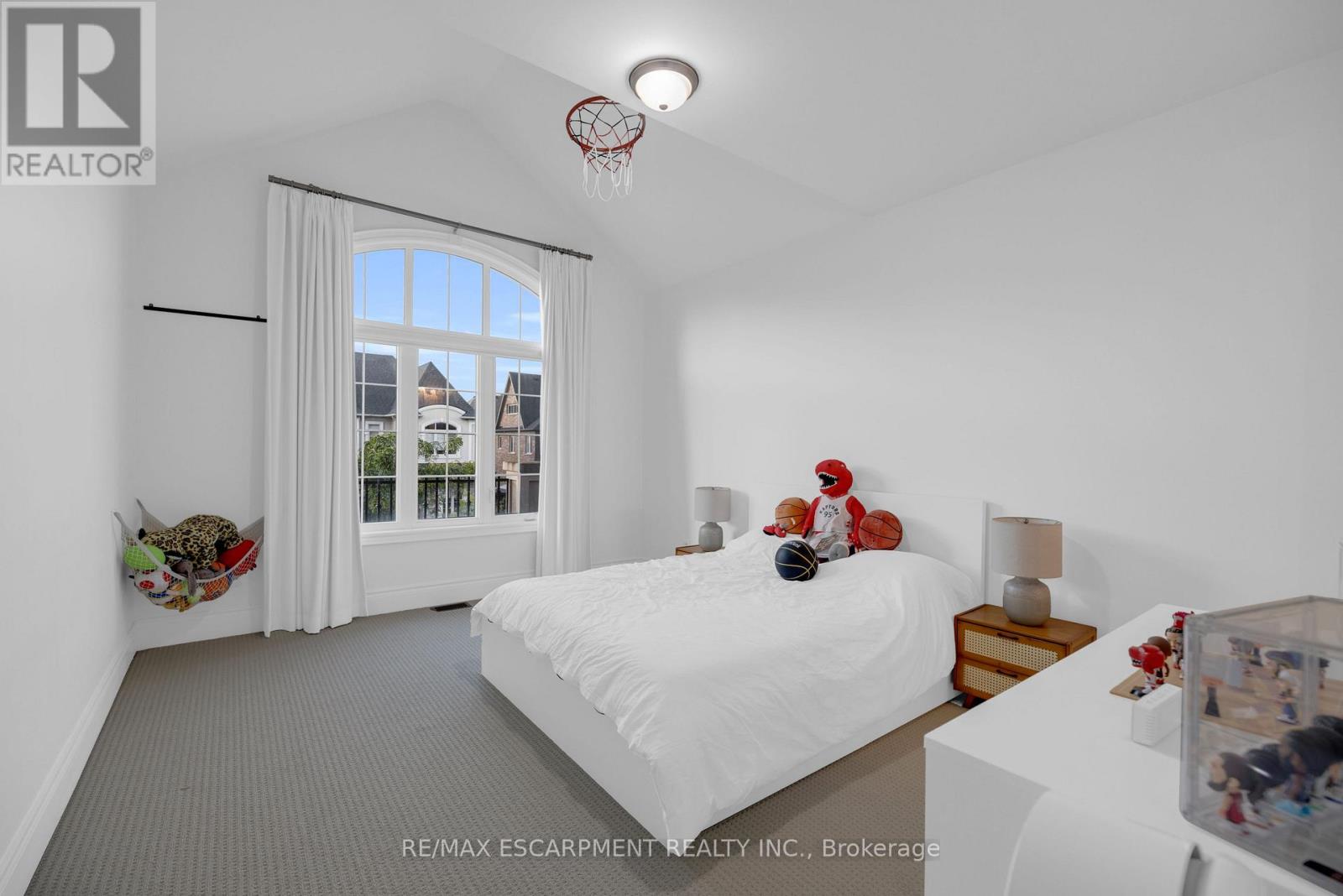 17 YATES AVENUE - 23