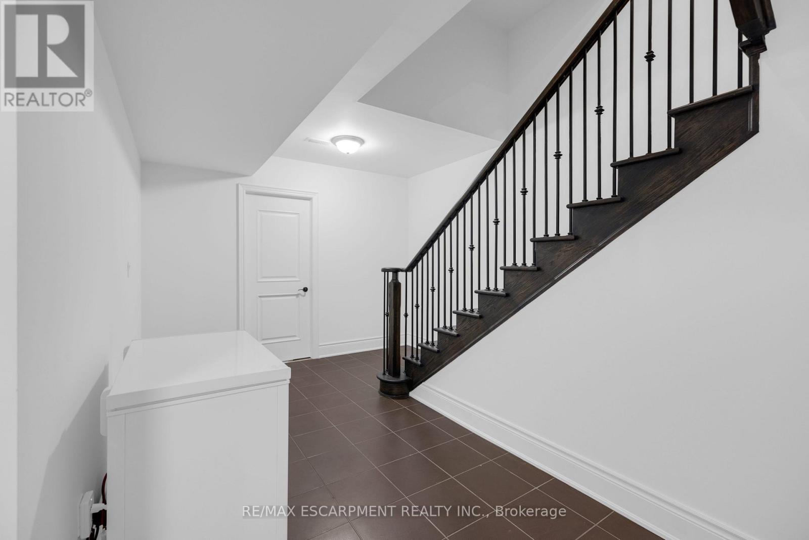 17 YATES AVENUE - 33