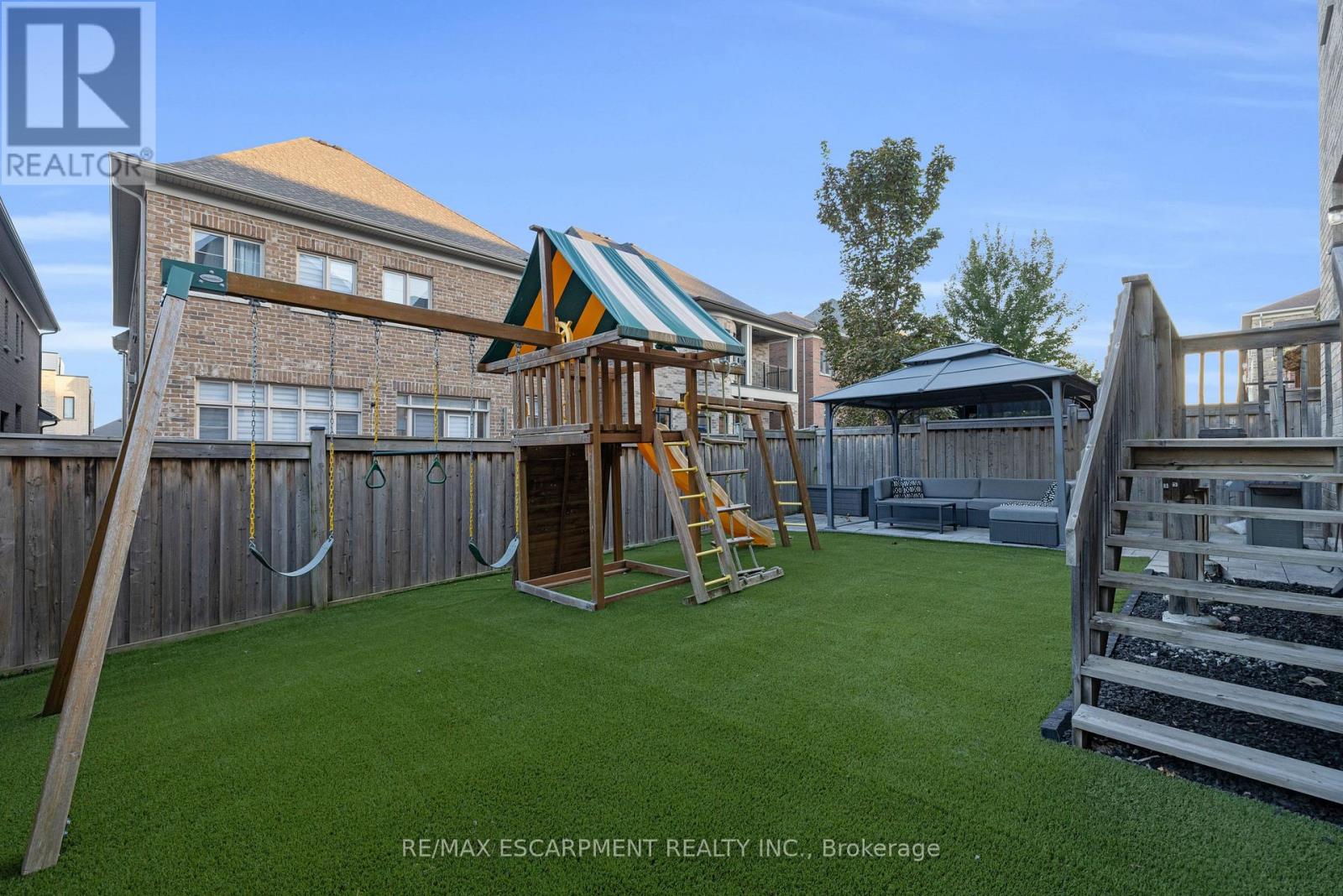 17 YATES AVENUE - 35