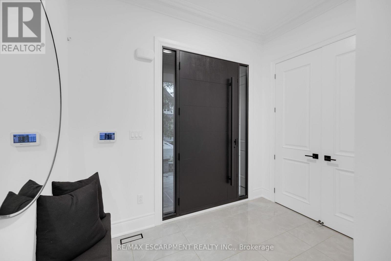 17 YATES AVENUE - 7