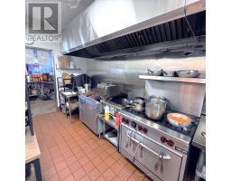 # 8 - 18 Ringwood Drive, Whitchurch Stouffville, ON L4A8C1 Photo 8