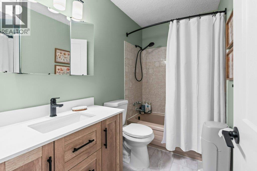 4200 Alexis Park Drive Unit# 17, Vernon