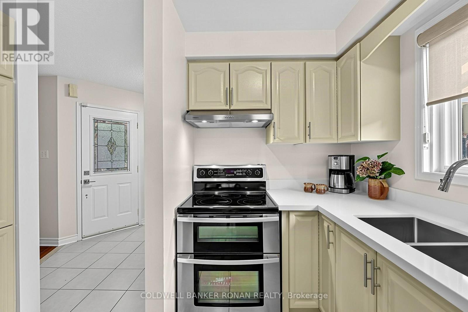 76 GRAY AVENUE, New Tecumseth (Alliston) — photo 8