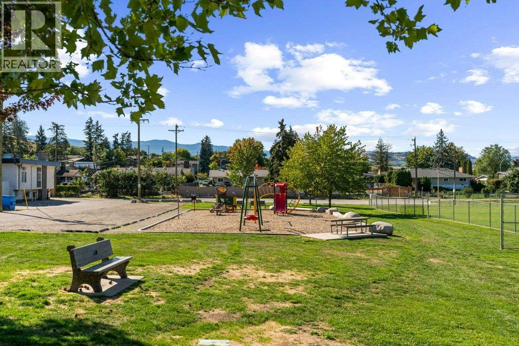 4200 Alexis Park Drive Unit# 17, Vernon