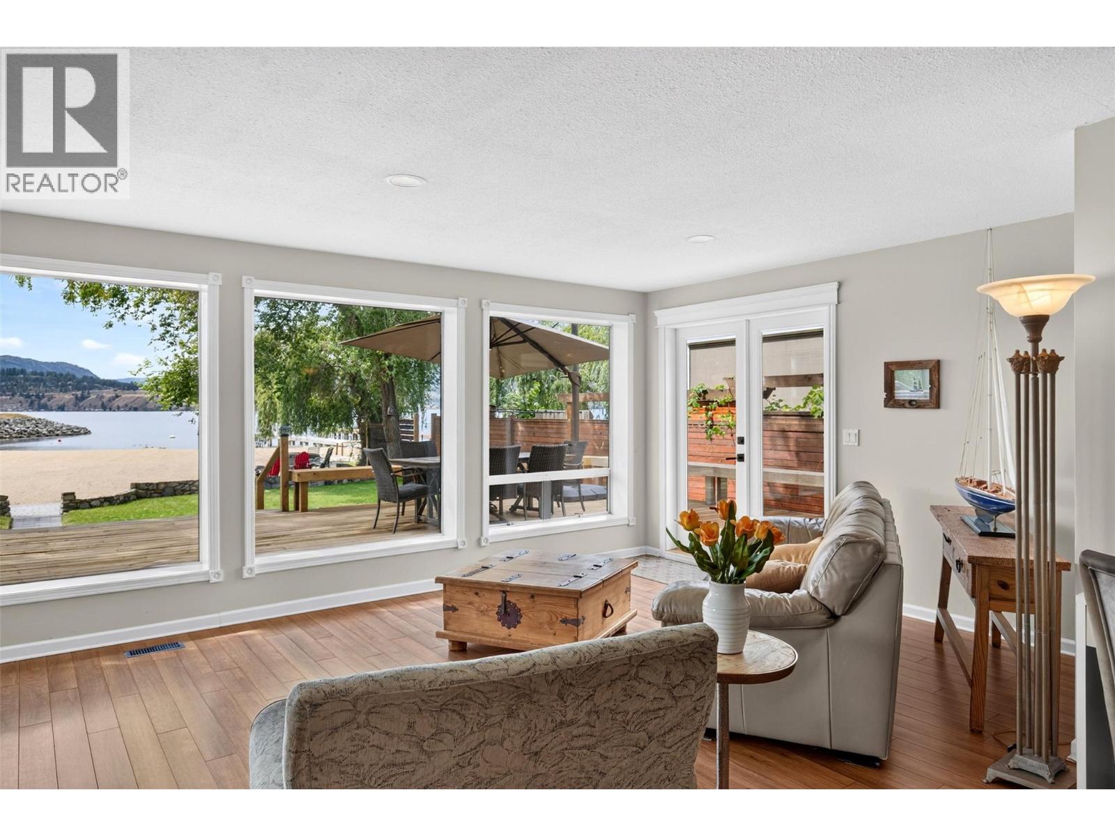  988 Manhattan Drive, Kelowna