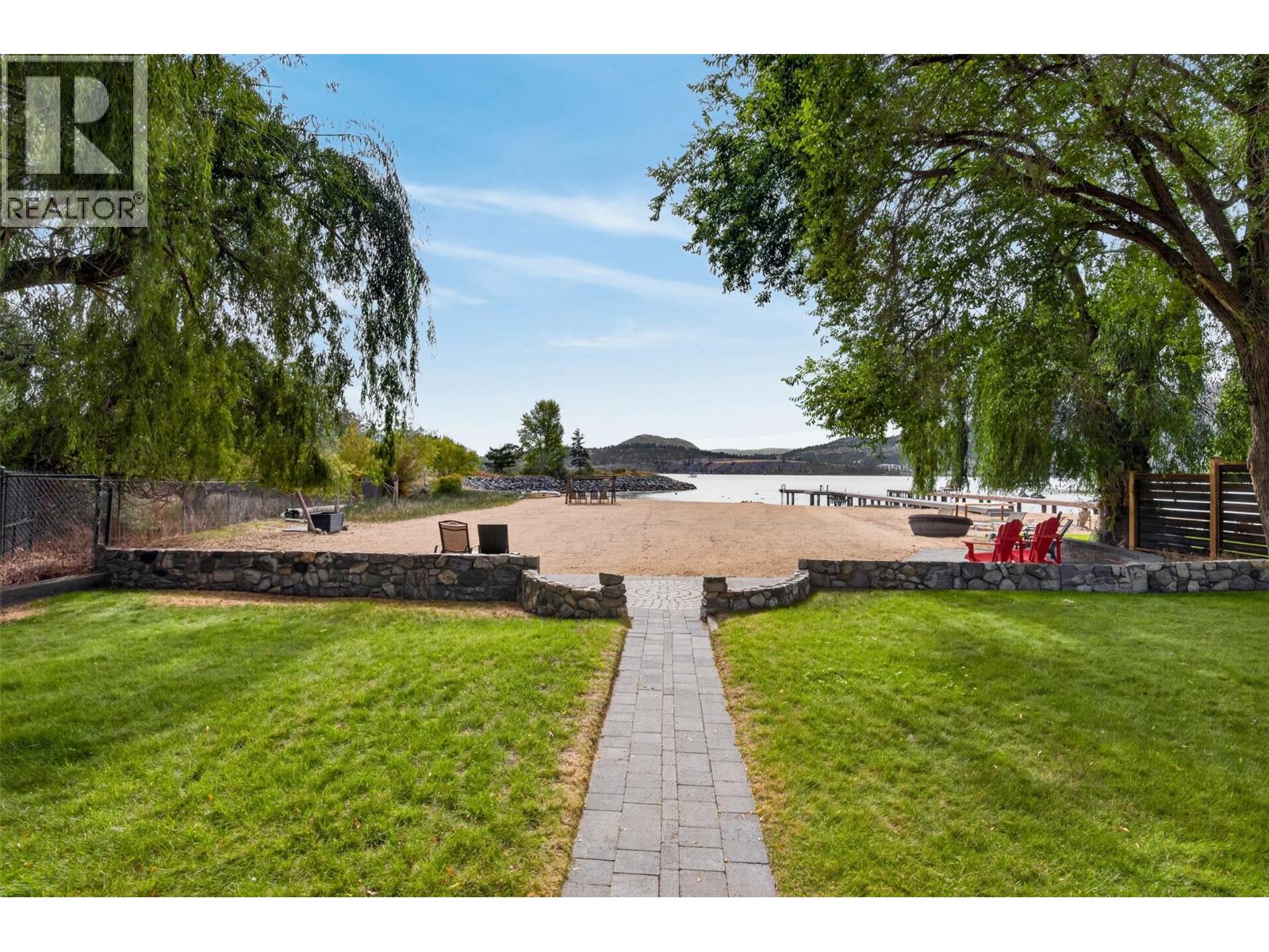  988 Manhattan Drive, Kelowna