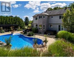 22 Mcfadden Drive, Springwater, ON L0L1V0 Photo 34