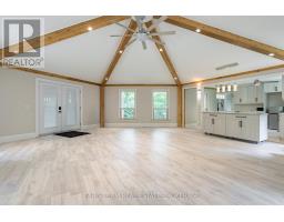 8 Joliet Crescent, Tiny, ON L9M1R2 Photo 11