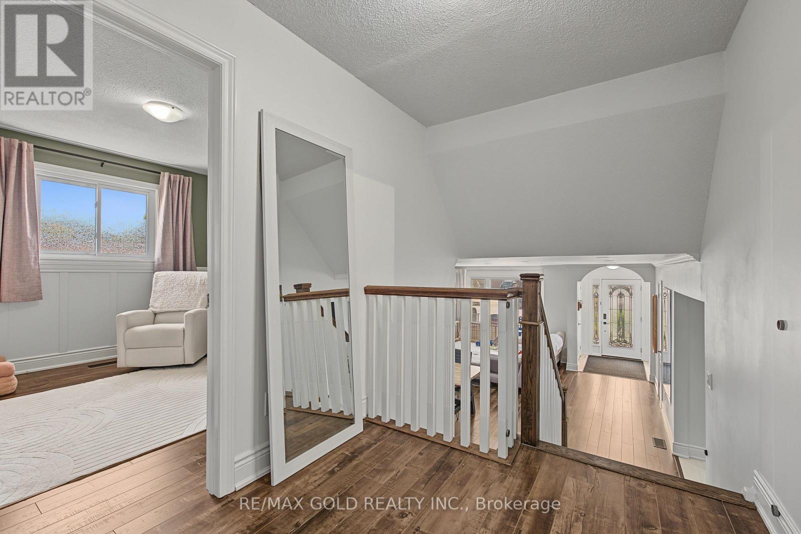 55 MALCOLM CRESCENT - Image 28