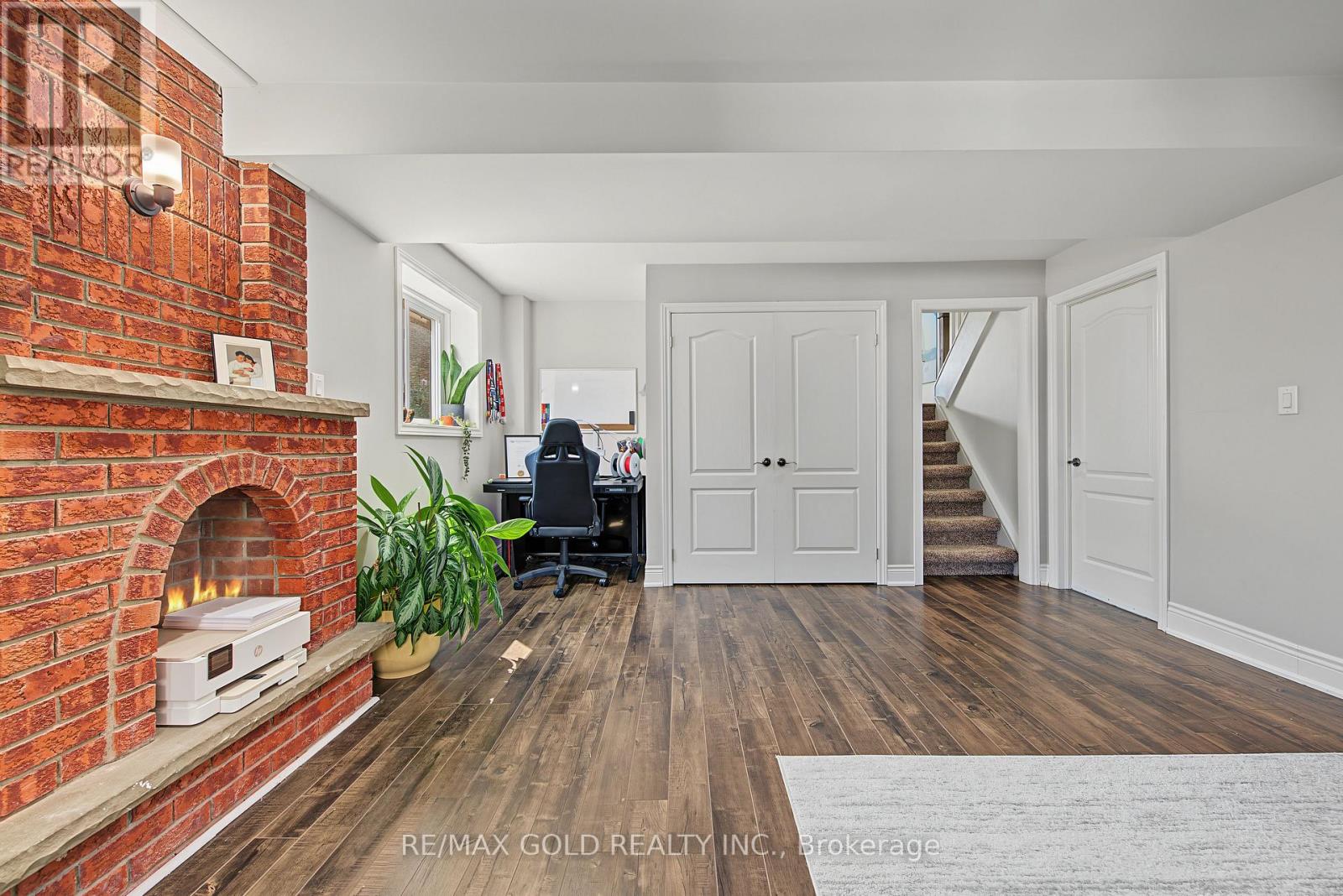 55 MALCOLM CRESCENT - Image 30