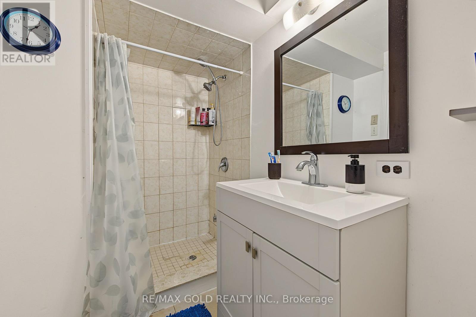 55 MALCOLM CRESCENT - Image 38