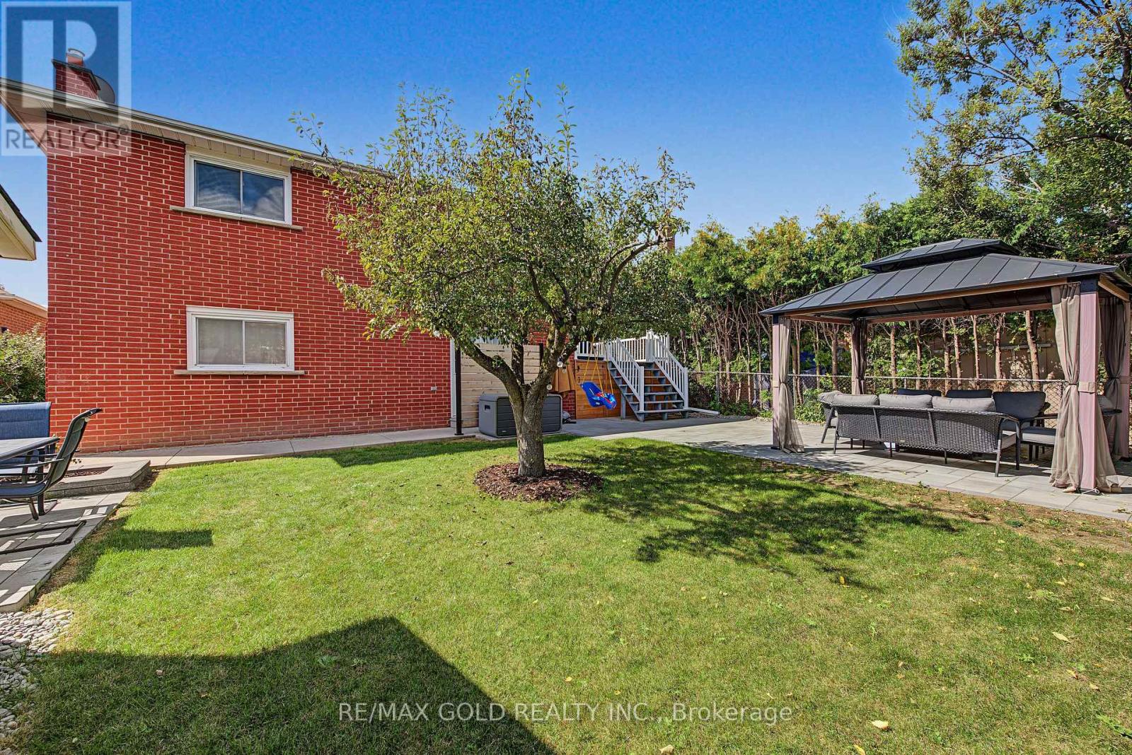 55 MALCOLM CRESCENT - Image 47
