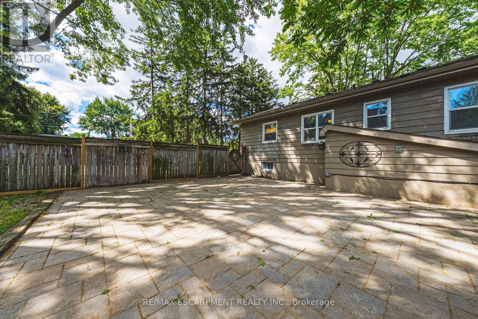 433 BELVENIA ROAD - 11