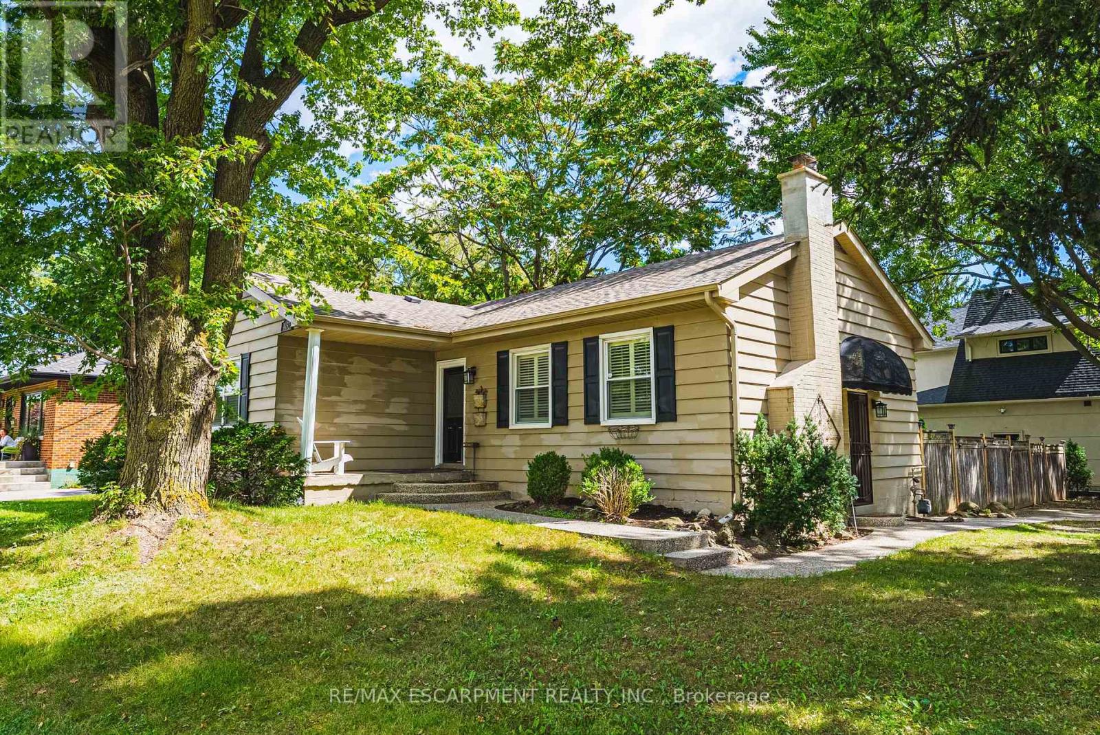 Photo of 433 BELVENIA ROAD