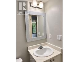 302 - 812 Lansdowne Avenue, Toronto, ON M6H4K5 Photo 16