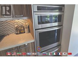 318 Centre Street, Vaughan, ON L4E3L6 Photo 17