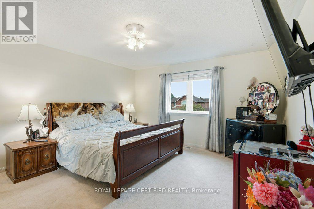 3 NATIONAL CRESCENT - Image 25