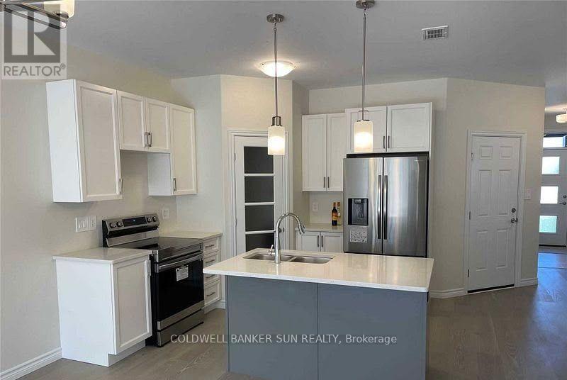 22 ATHABASKA DRIVE, Belleville (Thurlow Ward) — photo 2