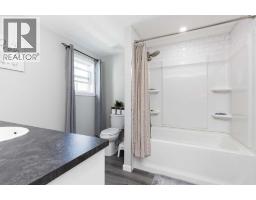 116 S 1 Street W, Magrath, AB T0K1J0 Photo 20