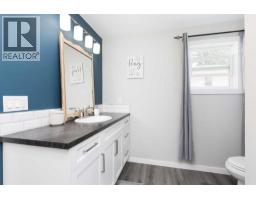 116 S 1 Street W, Magrath, AB T0K1J0 Photo 21