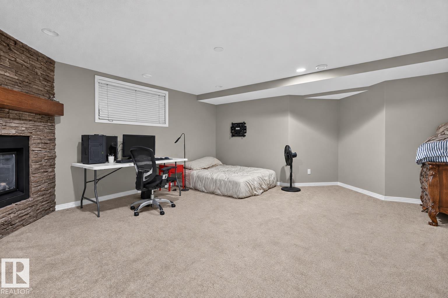 4424 48A ST - 28