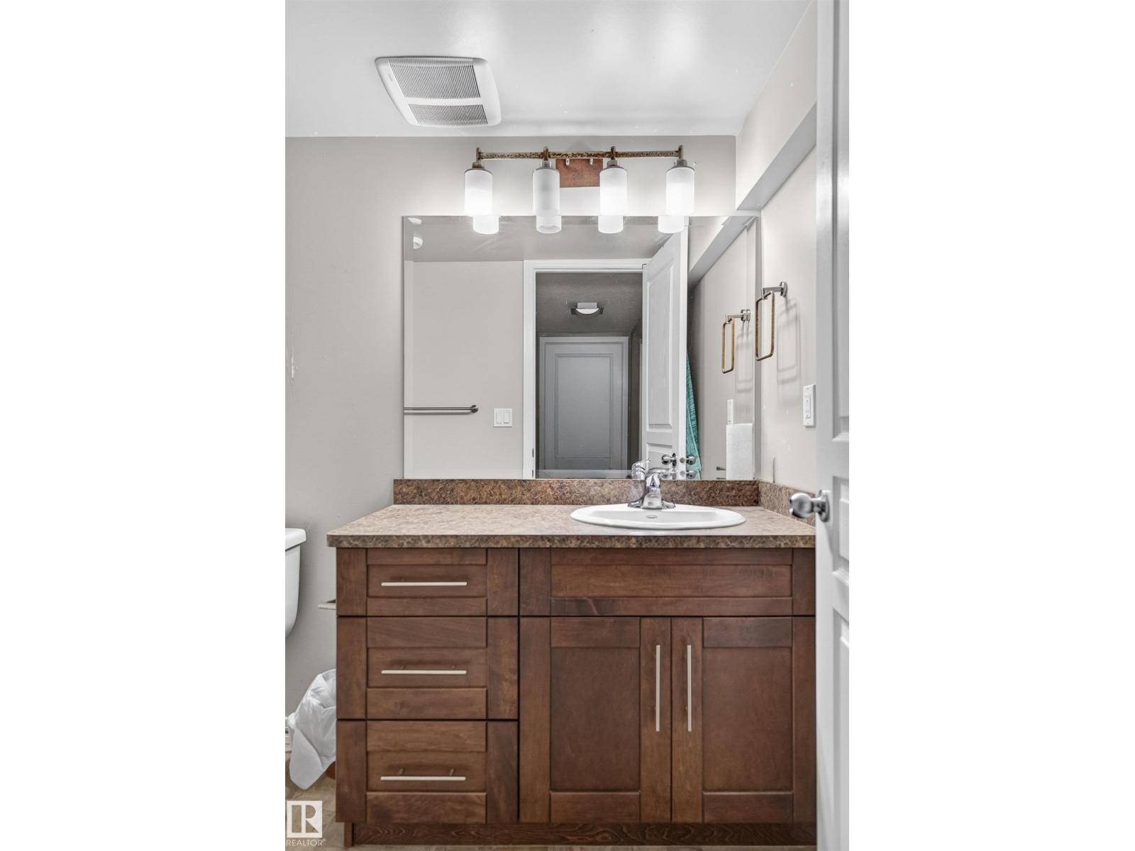 4424 48A ST - Image 31