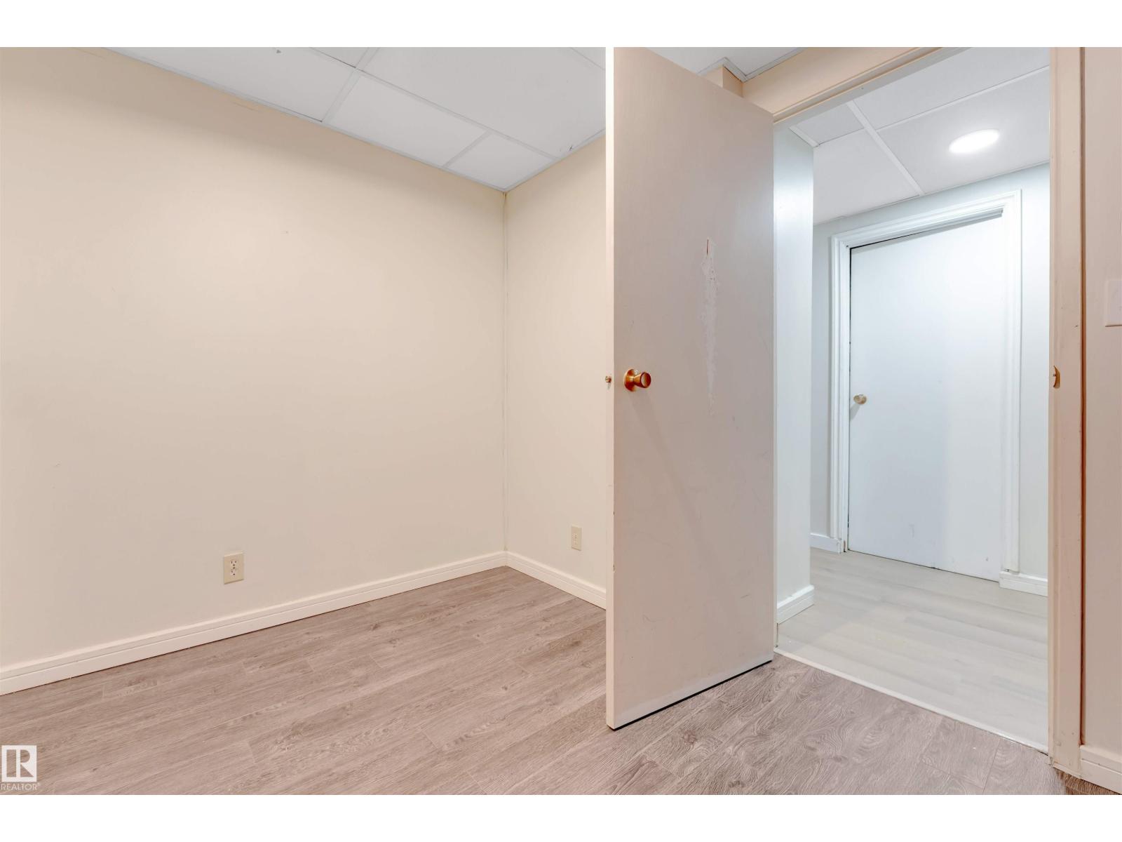 11015 170 AV NW - Image 33
