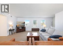 949 Fitzgerald Ave, Courtenay, BC V9N2R6 Photo 8