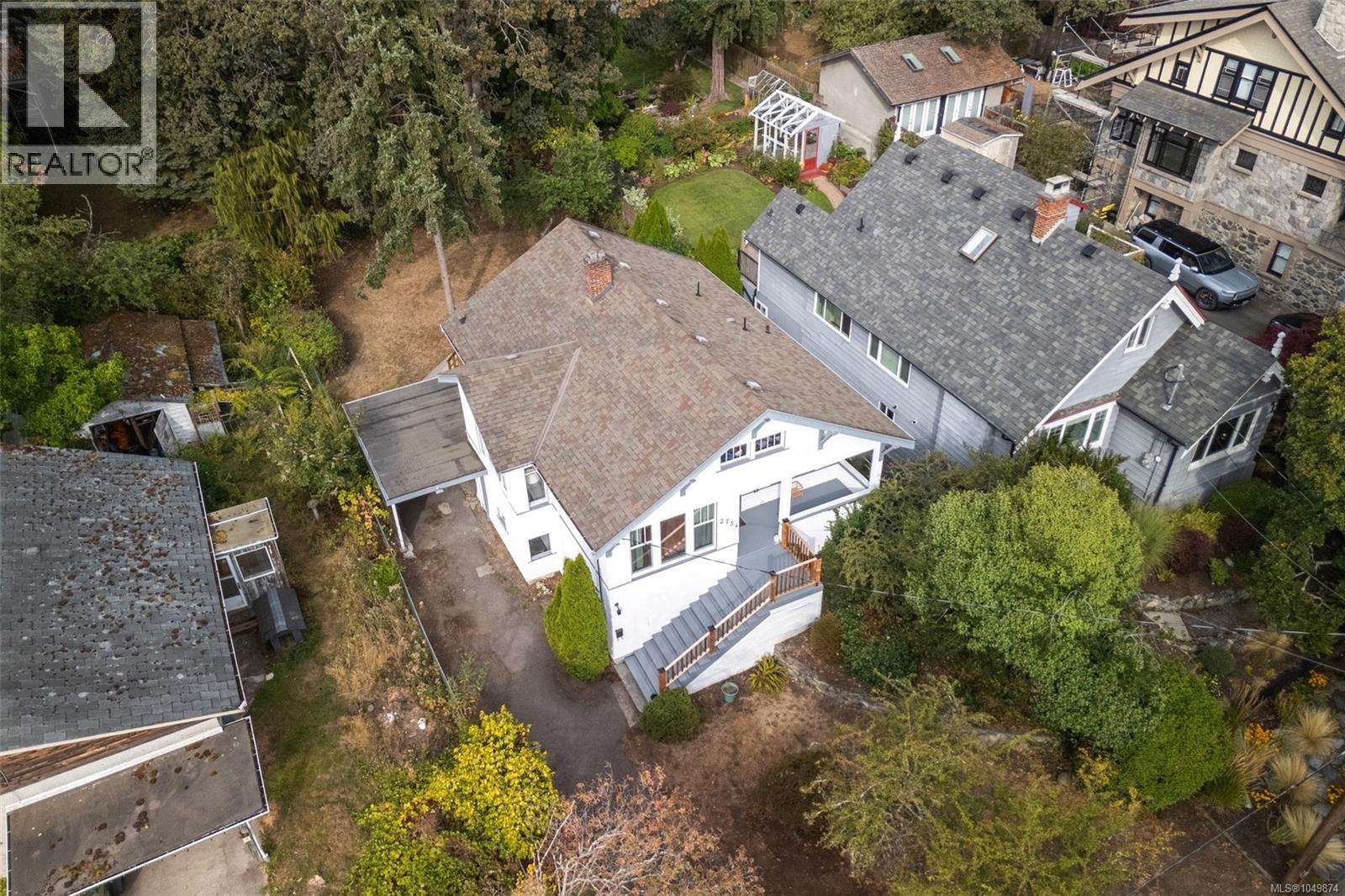 2734 Avebury Ave - 48