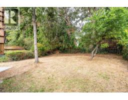 2734 Avebury Ave, Victoria, BC V8R3W4 Photo 32