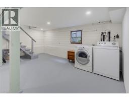 2734 Avebury Ave, Victoria, BC V8R3W4 Photo 45